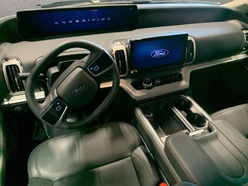 New 2025 Ford Expedition Max Active image 12