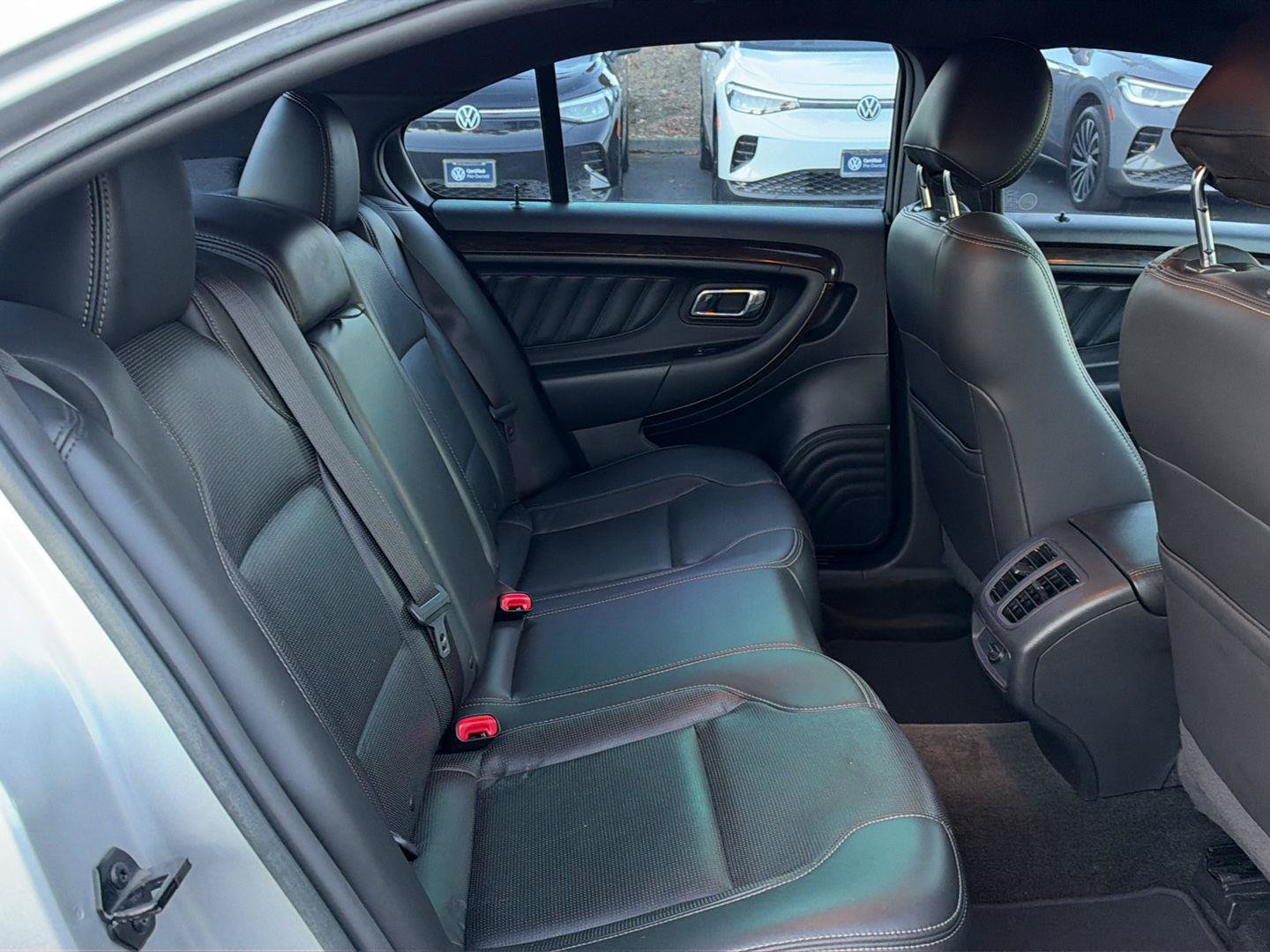 Used 2014 Ford Taurus Limited FWD image 14