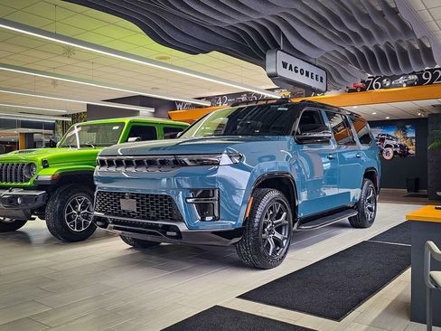 New 2026 Jeep Grand Wagoneer 4WD image 2