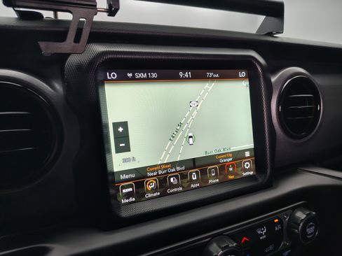 Used 2023 Jeep Gladiator Mojave image 3