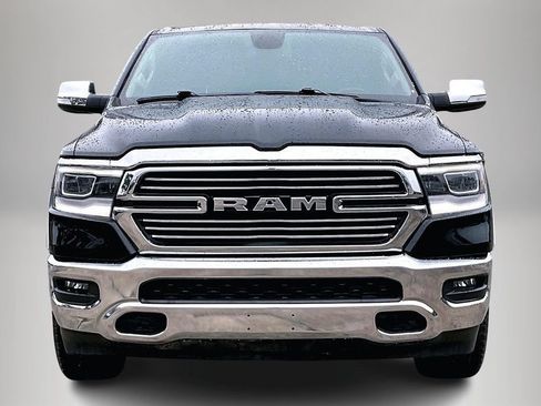 Used 2019 RAM 1500 Laramie AWD/4WD image 3