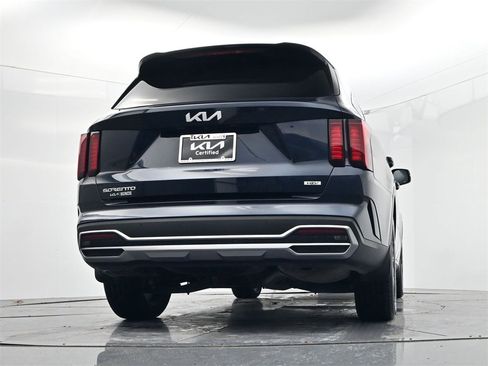 Certified 2023 Kia Sorento EX image 43