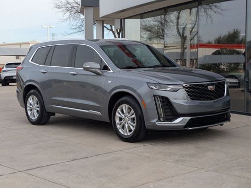 Used 2022 Cadillac XT6 Luxury image 7