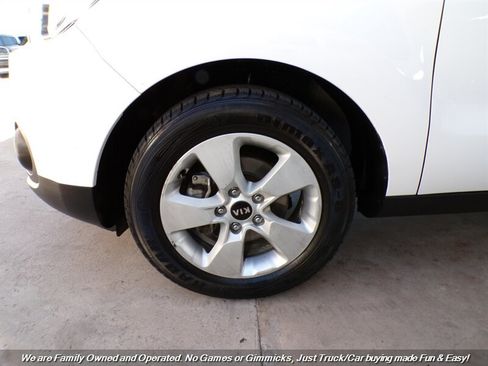 Used 2018 Kia Soul FWD image 39