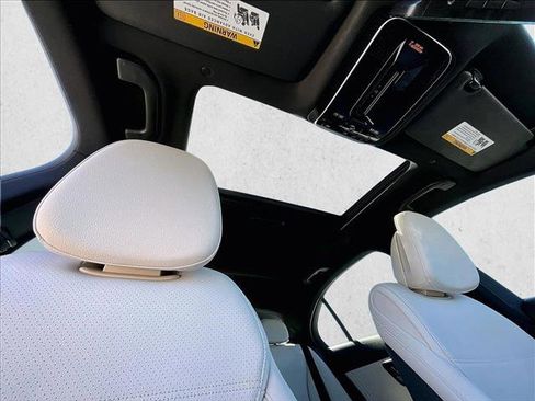 Certified 2022 Mercedes-Benz C 300 Sedan image 17