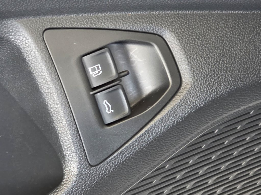 Used 2023 Volkswagen Jetta SEL FWD image 30