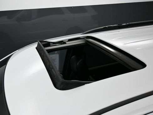 Used 2024 Dodge Durango GT image 11