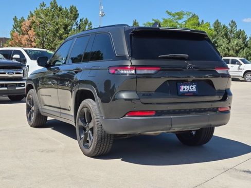 Used 2024 Jeep Grand Cherokee Limited w/ Black Appearance Package AWD/4WD image 8