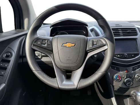 Used 2015 Chevrolet Trax LTZ image 12