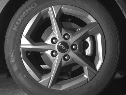 Used 2025 Kia K4 LXS image 13