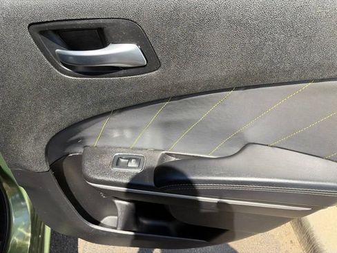 Used 2019 Dodge Charger SXT RWD image 34