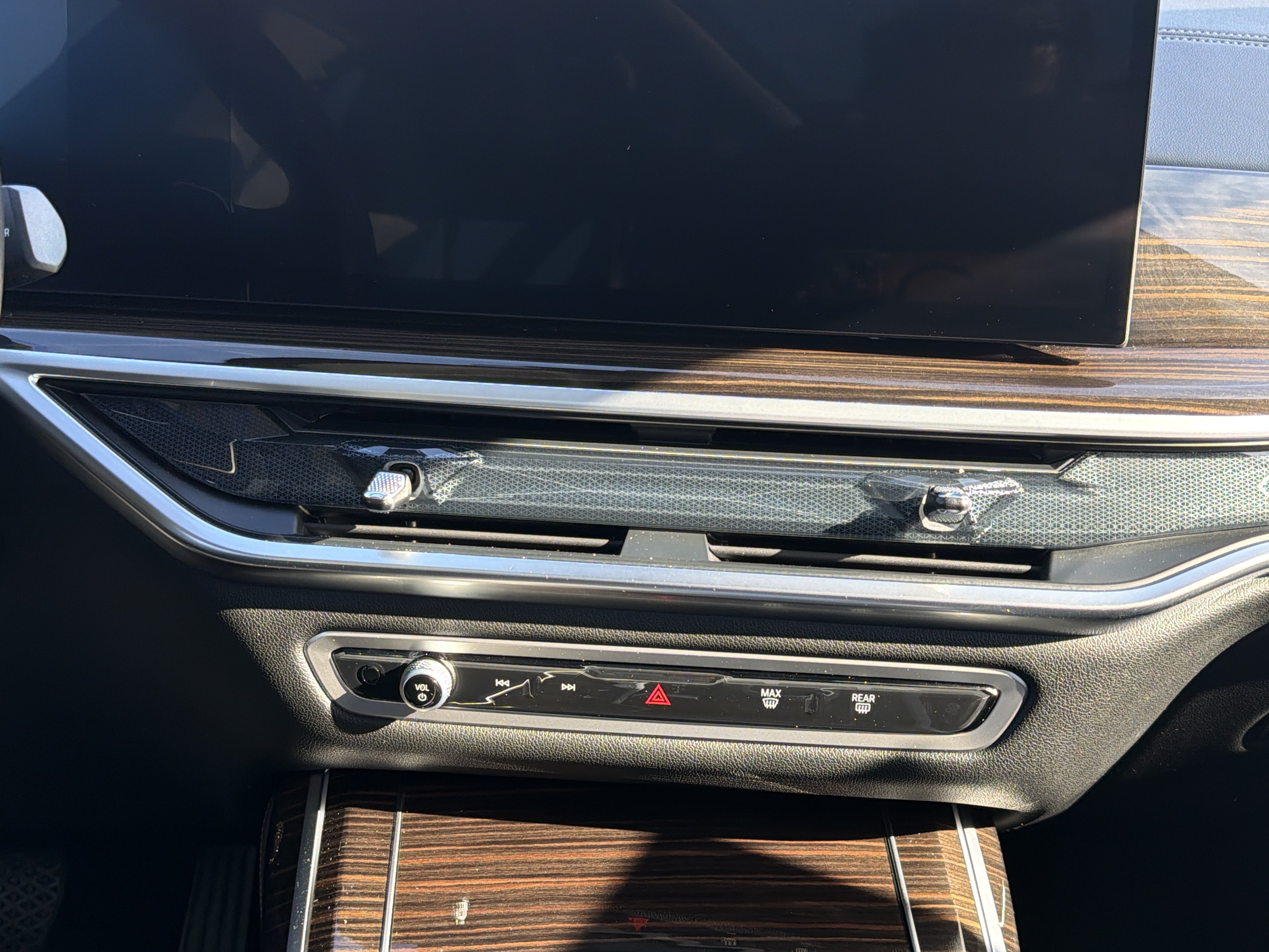 Used 2026 BMW X7 xDrive40i AWD/4WD image 22