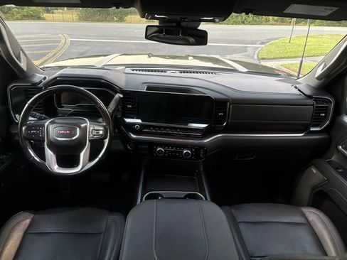 Used 2024 GMC Sierra 2500 SLT w/ SLT Convenience Package image 8