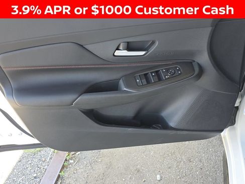 New 2026 Nissan Sentra SR w/ Floor Mat Package FWD image 30
