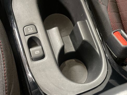 Certified 2024 Toyota Corolla SE image 28