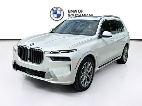 Certified 2024 BMW X7 xDrive40i w/ Climate Comfort Package AWD/4WD image 3