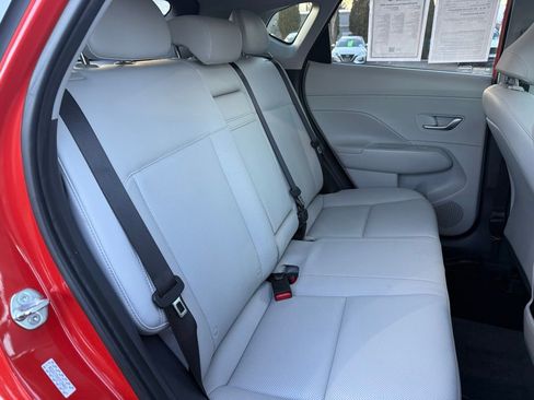 Certified 2025 Hyundai Kona Limited image 18