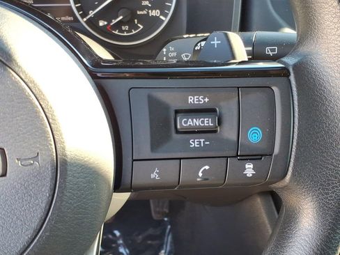 Used 2022 Nissan Rogue SV AWD/4WD image 22