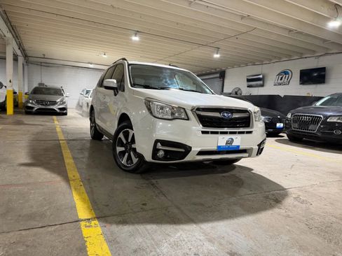 Used 2017 Subaru Forester 2.5i Limited AWD/4WD image 6