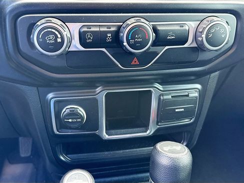 Used 2021 Jeep Wrangler Unlimited Sport image 15