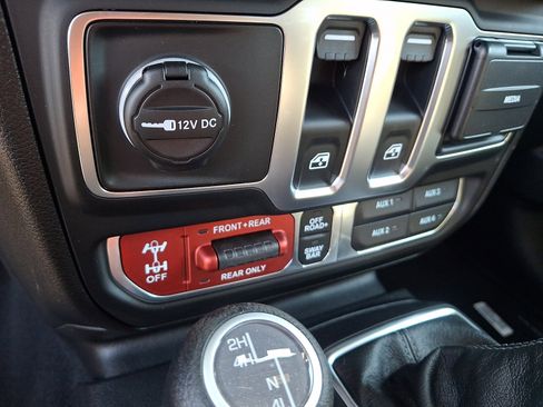 New 2026 Jeep Wrangler Rubicon AWD/4WD image 19
