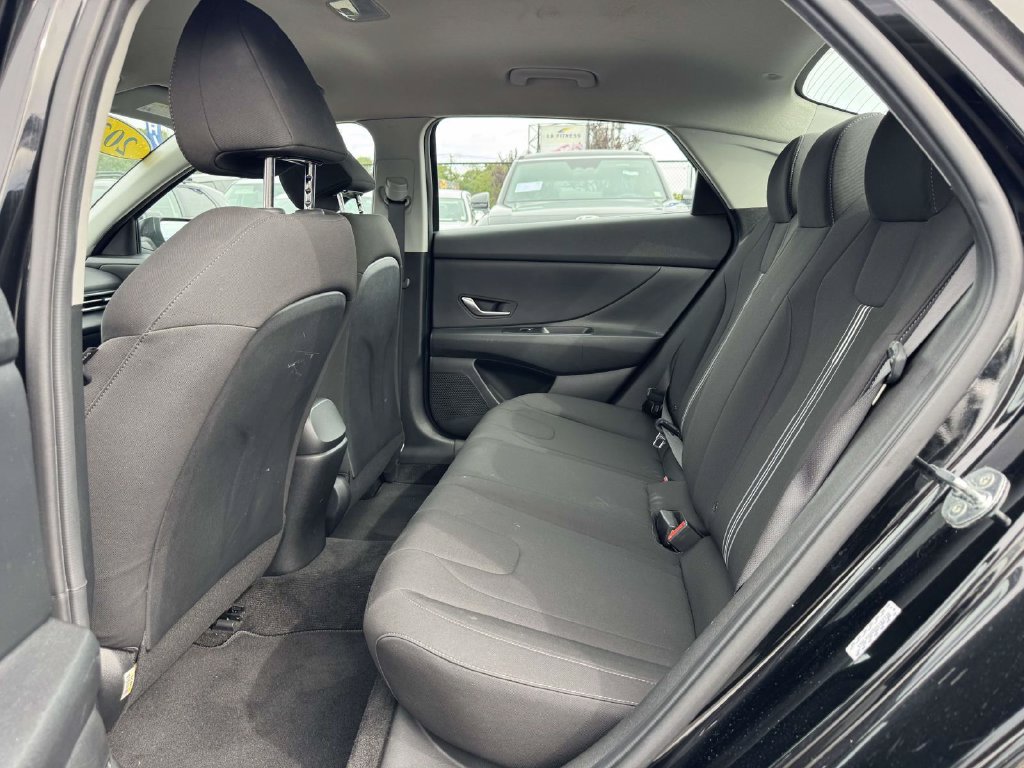 Used 2021 Hyundai Elantra SEL w/ Cargo Package FWD image 12