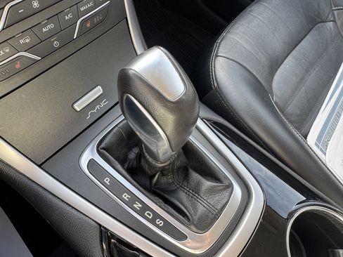 Used 2016 Ford Edge SEL w/ Equipment Group 201A image 28