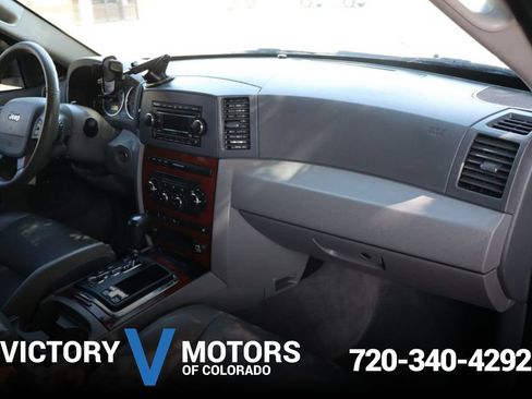 Used 2007 Jeep Grand Cherokee Limited w/ Trailer Tow Group IV AWD/4WD image 15
