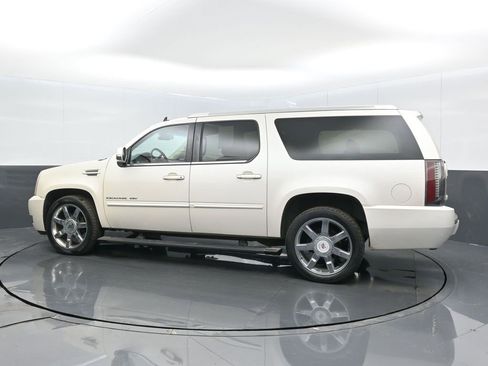 Used 2014 Cadillac Escalade ESV Premium image 13