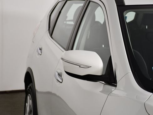 Used 2015 Nissan Rogue S AWD/4WD image 14