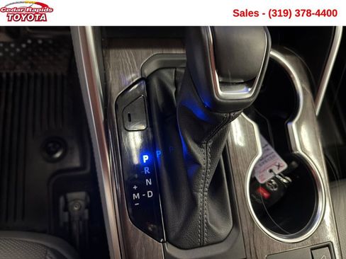 Used 2024 Toyota Highlander Platinum image 25