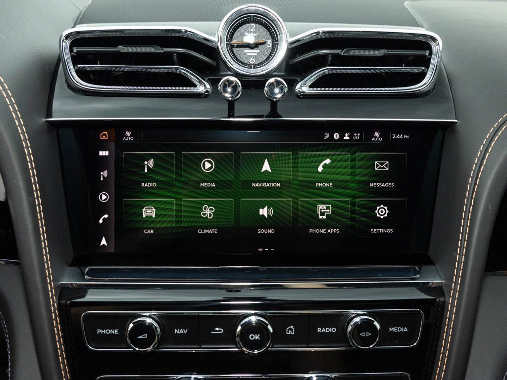 Used 2024 Bentley Bentayga Extended Wheelbase AWD/4WD image 47