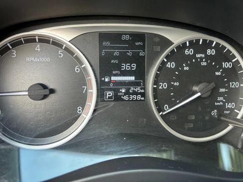 Used 2020 Nissan Kicks S FWD image 17