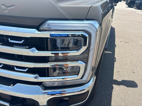 Used 2026 Ford F250 Lariat w/ FX4 Off-Road Package AWD/4WD image 10