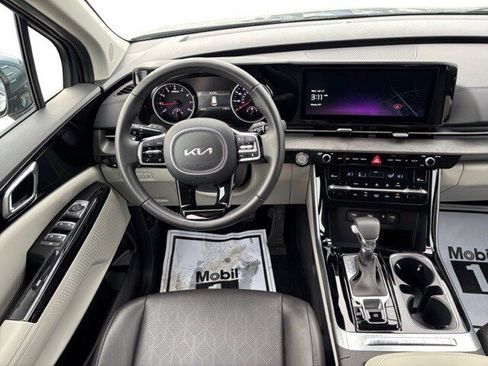 Certified 2024 Kia Carnival EX image 13