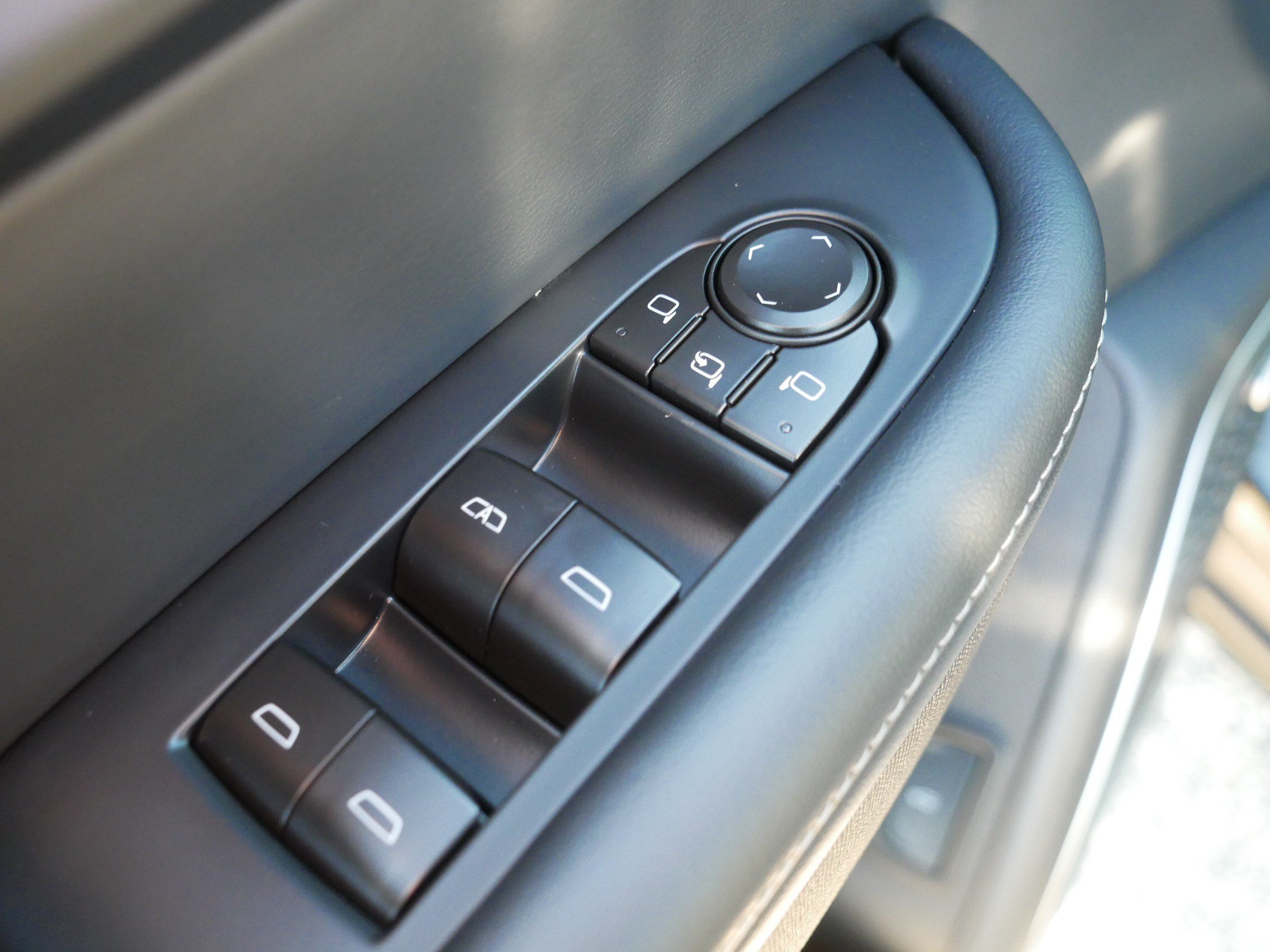 Used 2026 Buick Enclave Preferred AWD/4WD image 19