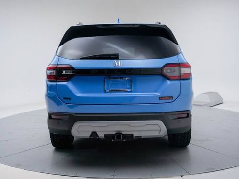 Certified 2025 Honda Pilot TrailSport image 18