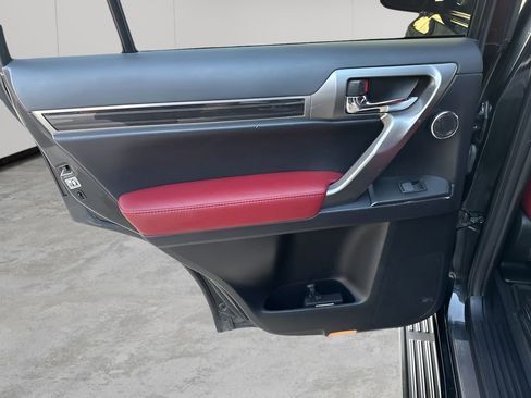 Used 2023 Lexus GX 460 Luxury image 17