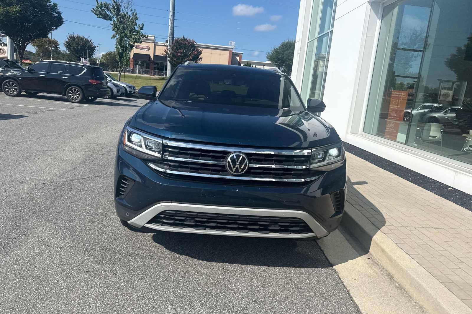 Used 2021 Volkswagen Atlas Cross Sport SEL AWD/4WD image 3