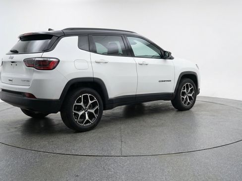 Used 2025 Jeep Compass Limited AWD/4WD image 9