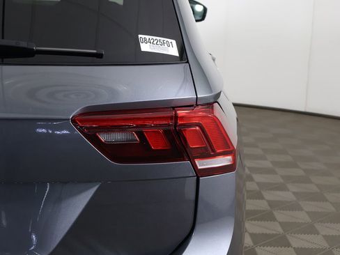 Used 2023 Volkswagen Tiguan SE FWD image 17