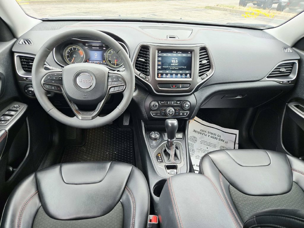 Used 2022 Jeep Cherokee Trailhawk AWD/4WD image 9