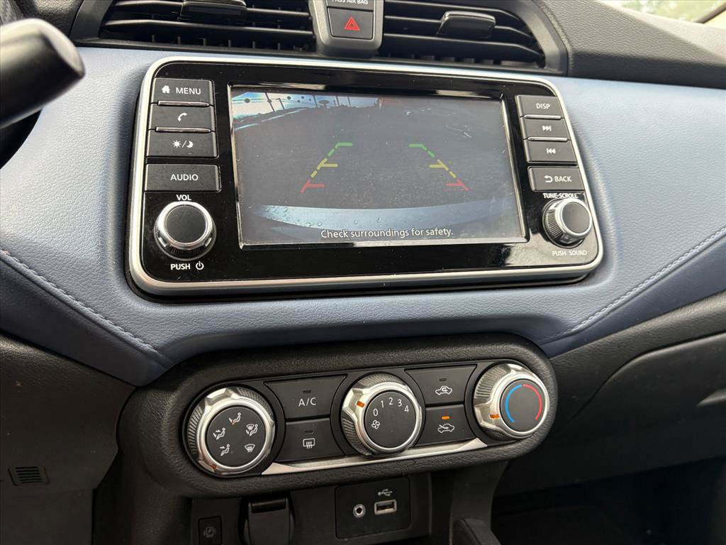 Used 2023 Nissan Versa SV FWD image 10