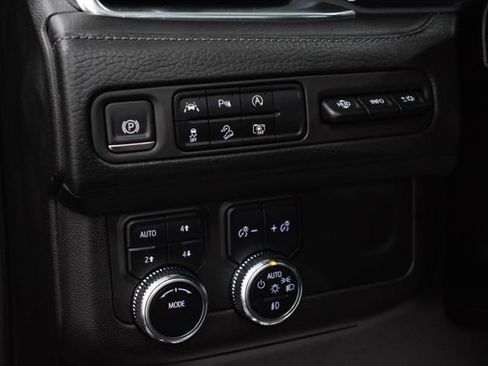 Used 2023 GMC Yukon Denali image 41