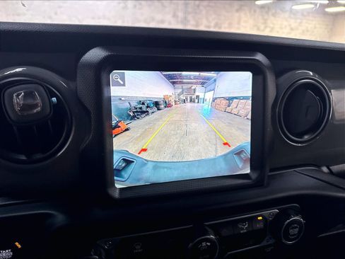 Used 2021 Jeep Gladiator Sport AWD/4WD image 24