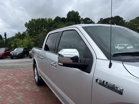 Used 2017 Ford F150 Platinum w/ Equipment Group 701A Luxury AWD/4WD image 18