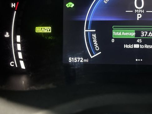 Used 2025 Toyota Camry SE FWD image 15
