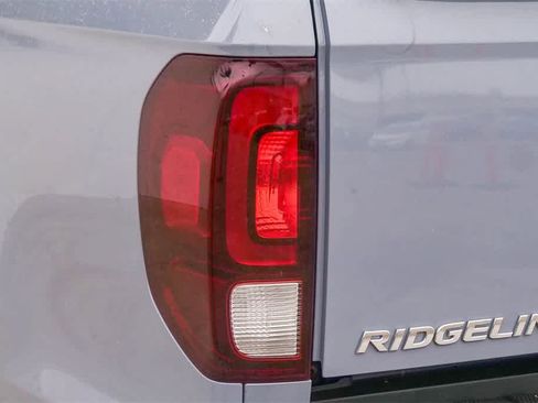 Used 2023 Honda Ridgeline RTL-E image 10