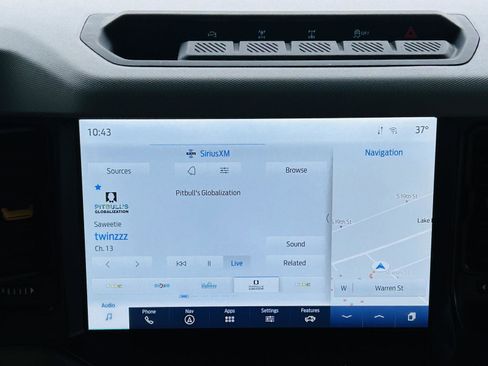 Used 2023 Ford Bronco Badlands image 22