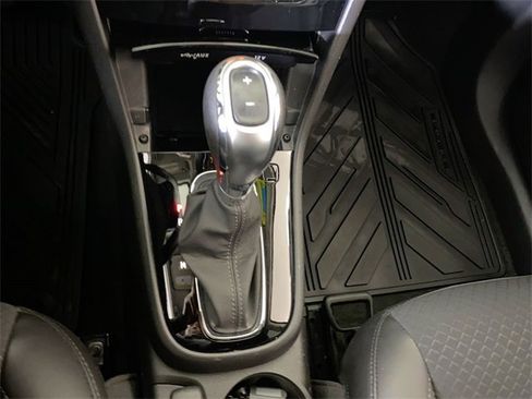 Used 2022 Buick Encore Preferred w/ Safety Package image 41